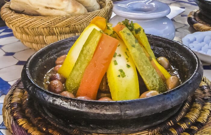 Séduisez_vos_invités_avec_un_délicieux_Tajine_de_Poulet_aux_Légumes
